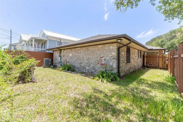 803 Sealy Street, Galveston, TX 77550