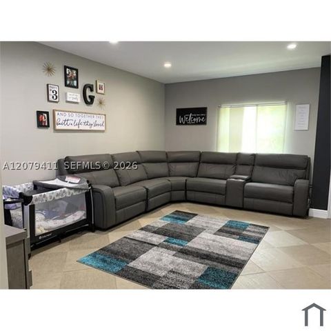 2306 SE 24th Ave 2306, Homestead, FL 33035