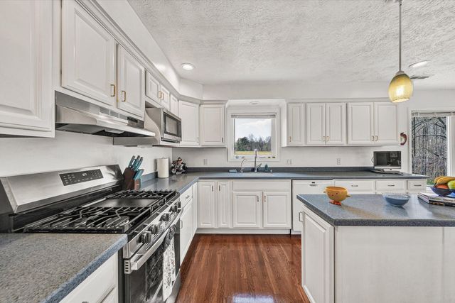 301 Indian Ridge DR, Moneta, VA 24121