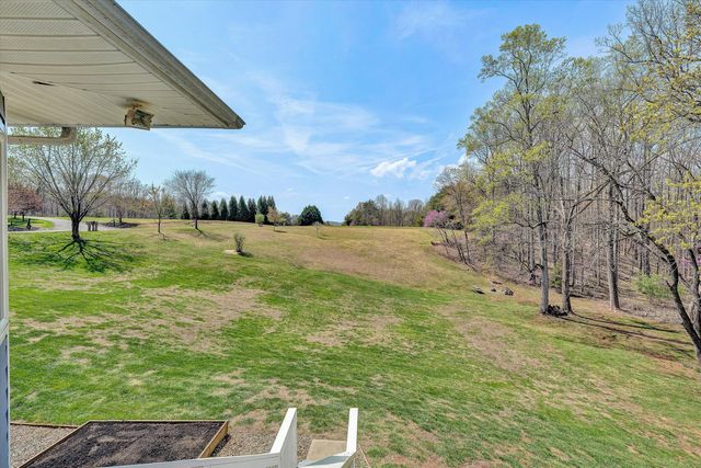 301 Indian Ridge DR, Moneta, VA 24121