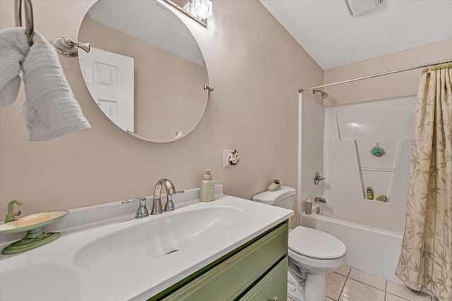 301 Indian Ridge DR, Moneta, VA 24121