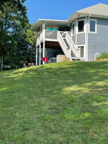 301 Indian Ridge DR, Moneta, VA 24121