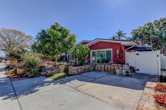 1821 DRIFTWOOD CIRCLE N, Oldsmar, FL 34677