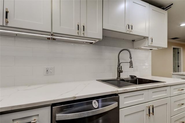 1821 DRIFTWOOD CIRCLE N, Oldsmar, FL 34677