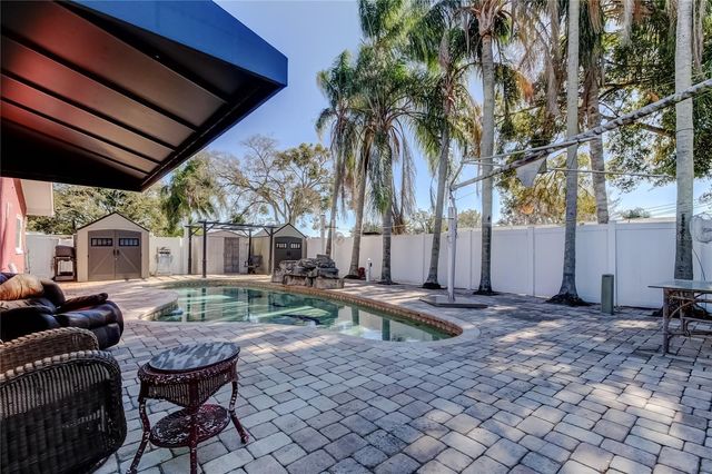 1821 DRIFTWOOD CIRCLE N, Oldsmar, FL 34677