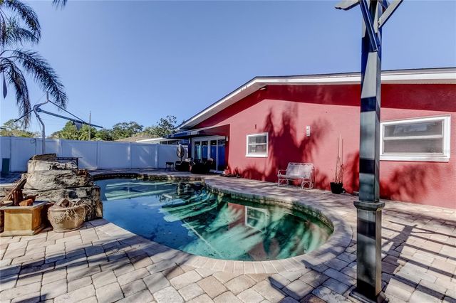 1821 DRIFTWOOD CIRCLE N, Oldsmar, FL 34677