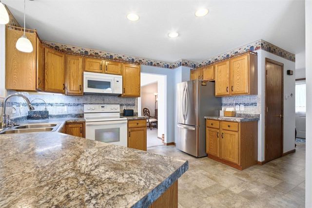 627 Cambridge Drive, Ripon, WI 54971