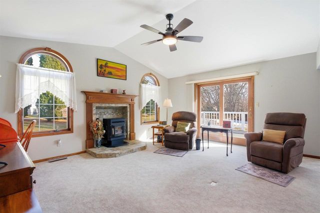 627 Cambridge Drive, Ripon, WI 54971