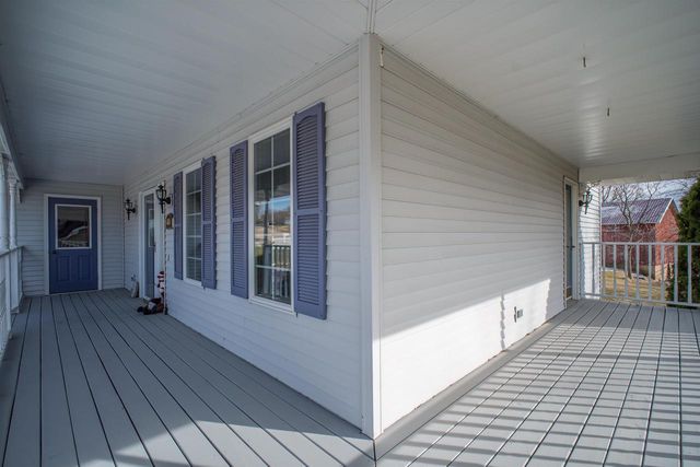 627 Cambridge Drive, Ripon, WI 54971