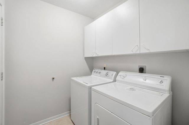 10412 Verbena Lane, Fort Wayne, IN 46818