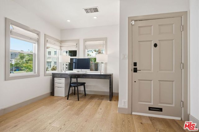6418 Waring Avenue, Los Angeles, CA 90038
