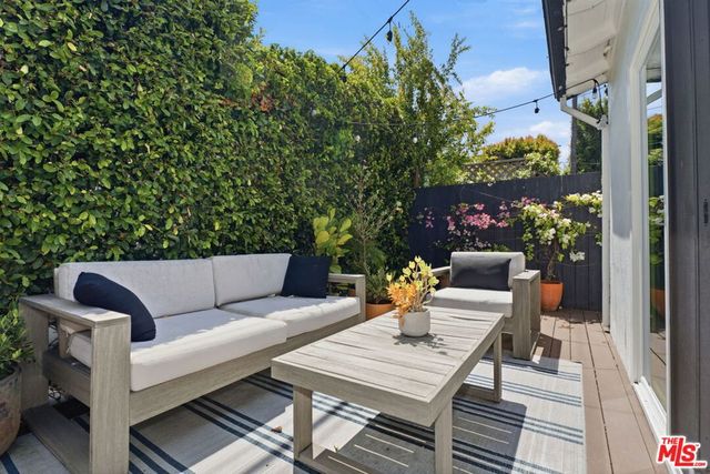 6418 Waring Avenue, Los Angeles, CA 90038