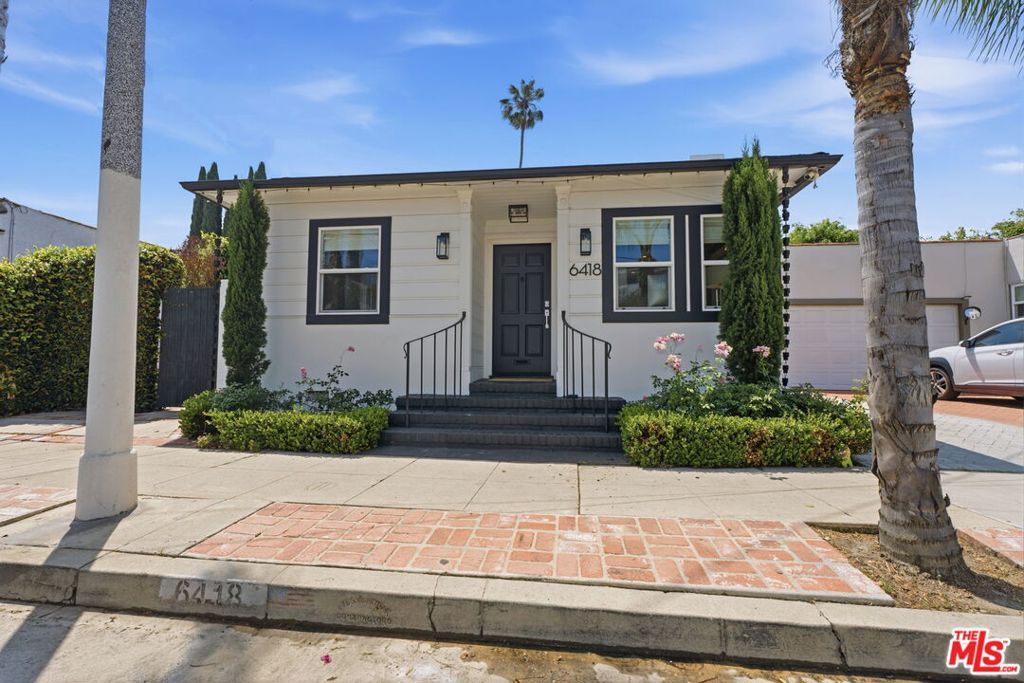 Image 12 of property listing at 6418 Waring Avenue, Los Angeles, CA 90038