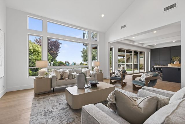 1350 Terracina Dr, El Dorado Hills, CA 95762