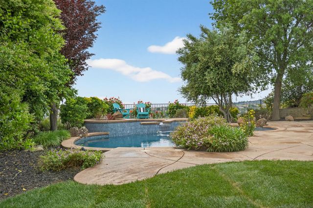1350 Terracina Dr, El Dorado Hills, CA 95762
