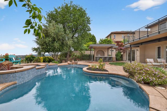 1350 Terracina Dr, El Dorado Hills, CA 95762