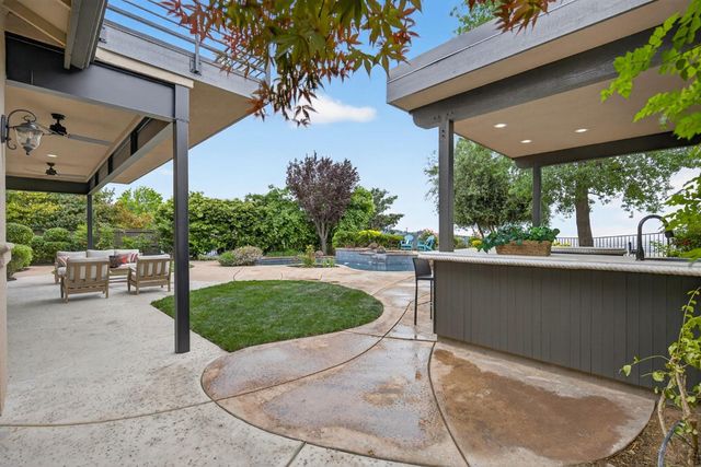 1350 Terracina Dr, El Dorado Hills, CA 95762