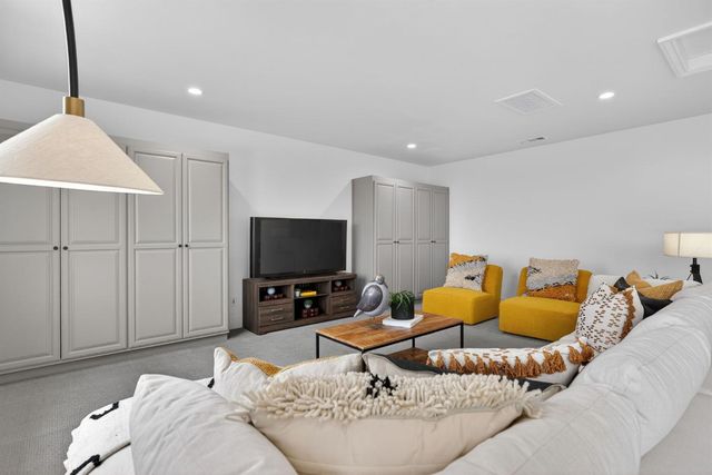 1350 Terracina Dr, El Dorado Hills, CA 95762