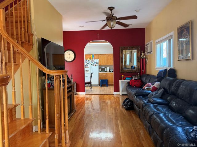 8835 75th Avenue, Glendale, NY 11385