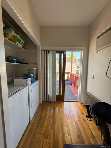 8835 75th Avenue, Glendale, NY 11385