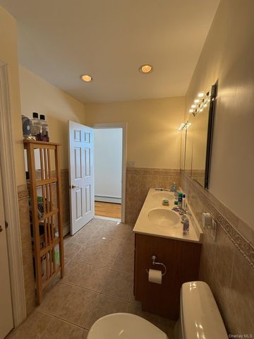 8835 75th Avenue, Glendale, NY 11385