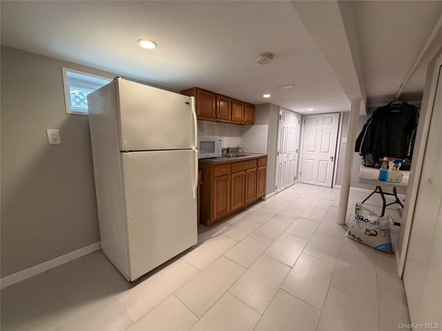 8835 75th Avenue, Glendale, NY 11385
