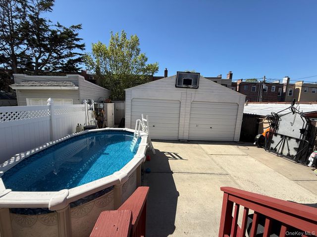 8835 75th Avenue, Glendale, NY 11385