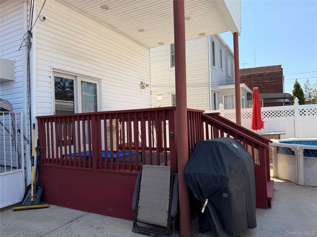 8835 75th Avenue, Glendale, NY 11385