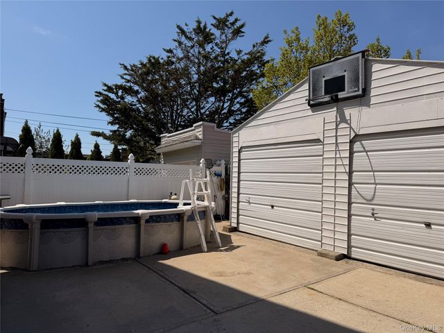 8835 75th Avenue, Glendale, NY 11385