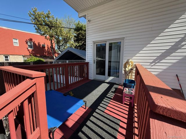 8835 75th Avenue, Glendale, NY 11385