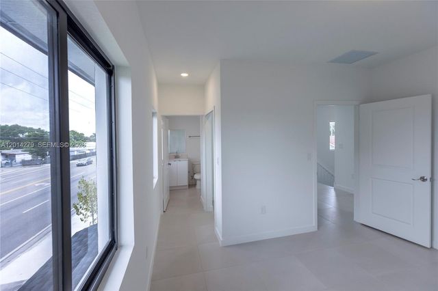 9151 NW 32 Ave, Miami, FL 33147