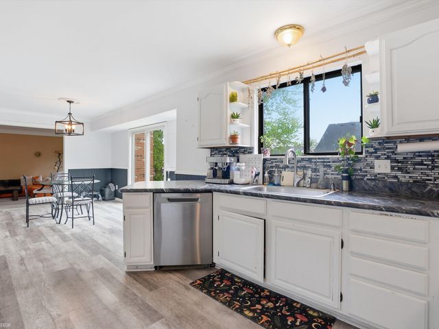 26180 Woodland Drive, Chesterfield Twp, MI 48051