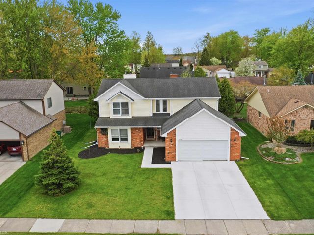 26180 Woodland Drive, Chesterfield Twp, MI 48051