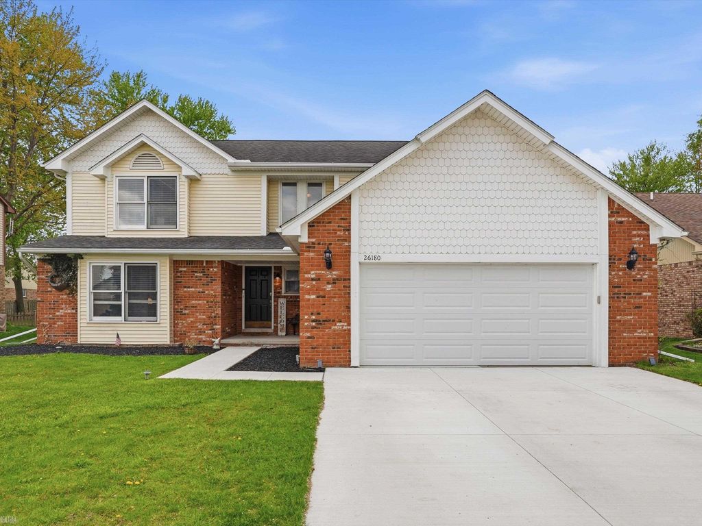26180 Woodland Drive, Chesterfield Twp, MI 48051