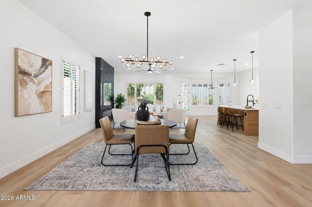 15221 S 18TH Avenue, Phoenix, AZ 85045