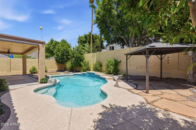 15221 S 18TH Avenue, Phoenix, AZ 85045