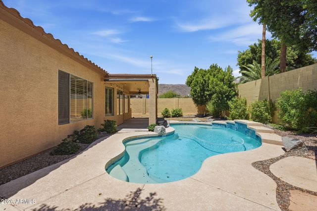 15221 S 18TH Avenue, Phoenix, AZ 85045