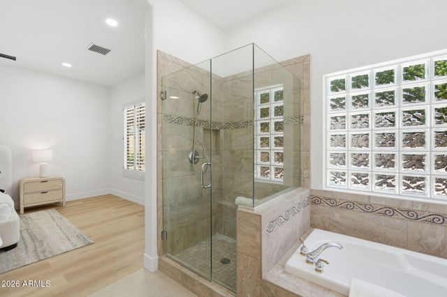 15221 S 18TH Avenue, Phoenix, AZ 85045