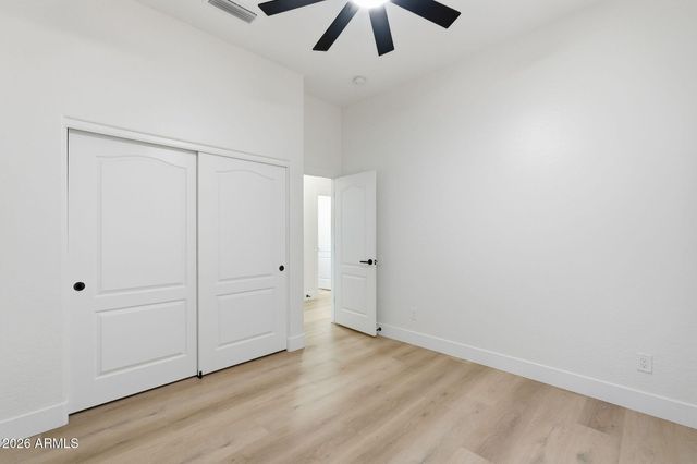 15221 S 18TH Avenue, Phoenix, AZ 85045