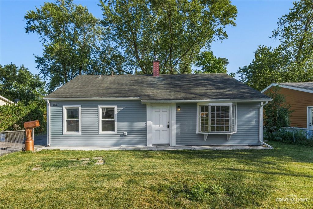 1806 E Sauk Trail, Sauk Village, IL 60411
