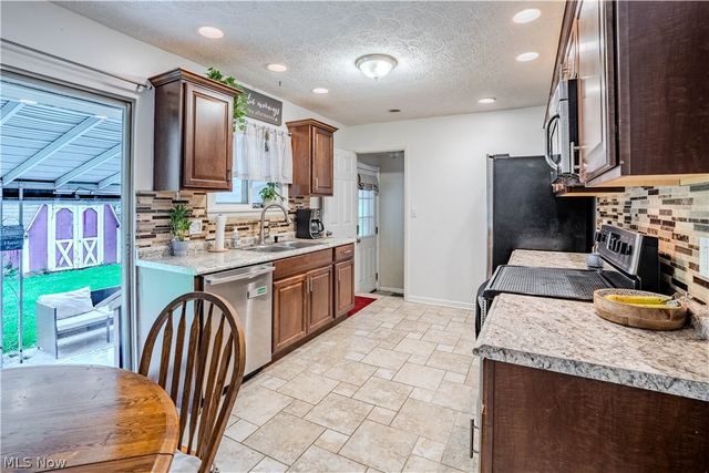 144 W 130th Street, Brunswick, OH 44212