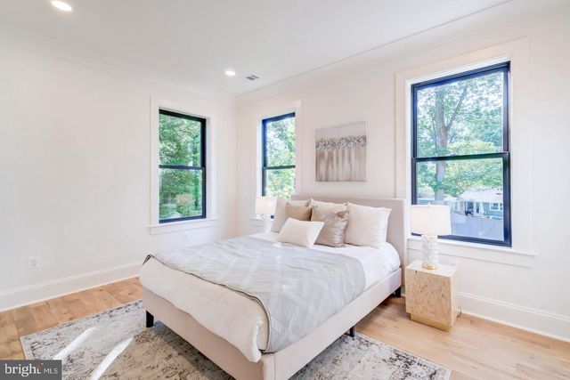 7102 ALGER RD, Falls Church, VA 22042