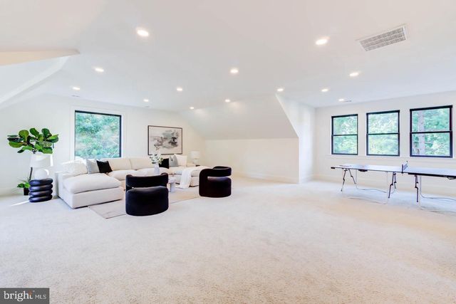 7102 ALGER RD, Falls Church, VA 22042