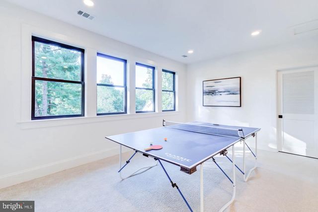 7102 ALGER RD, Falls Church, VA 22042