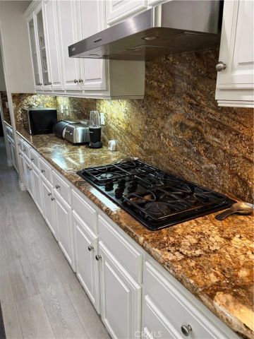 17115 Noble View Circle, Riverside, CA 92503