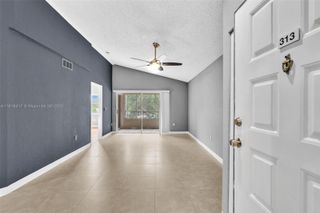 2850 N Oakland Forest Dr 313, Oakland Park, FL 33309