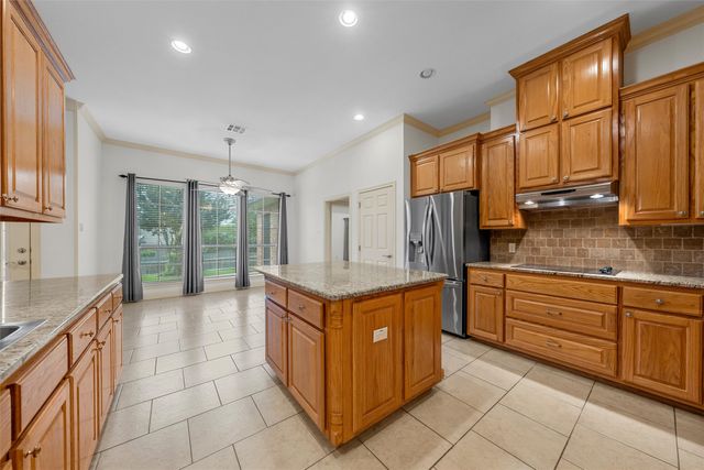 1305 Buffalo Pass, Woodway, TX 76712
