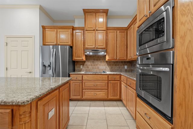 1305 Buffalo Pass, Woodway, TX 76712