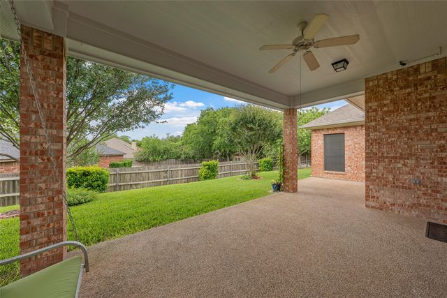 1305 Buffalo Pass, Woodway, TX 76712