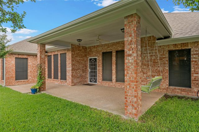 1305 Buffalo Pass, Woodway, TX 76712